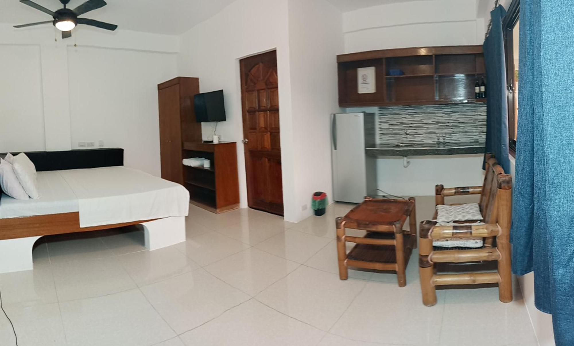 Jalyn'S Resort Sabang Puerto Galera Quarto foto