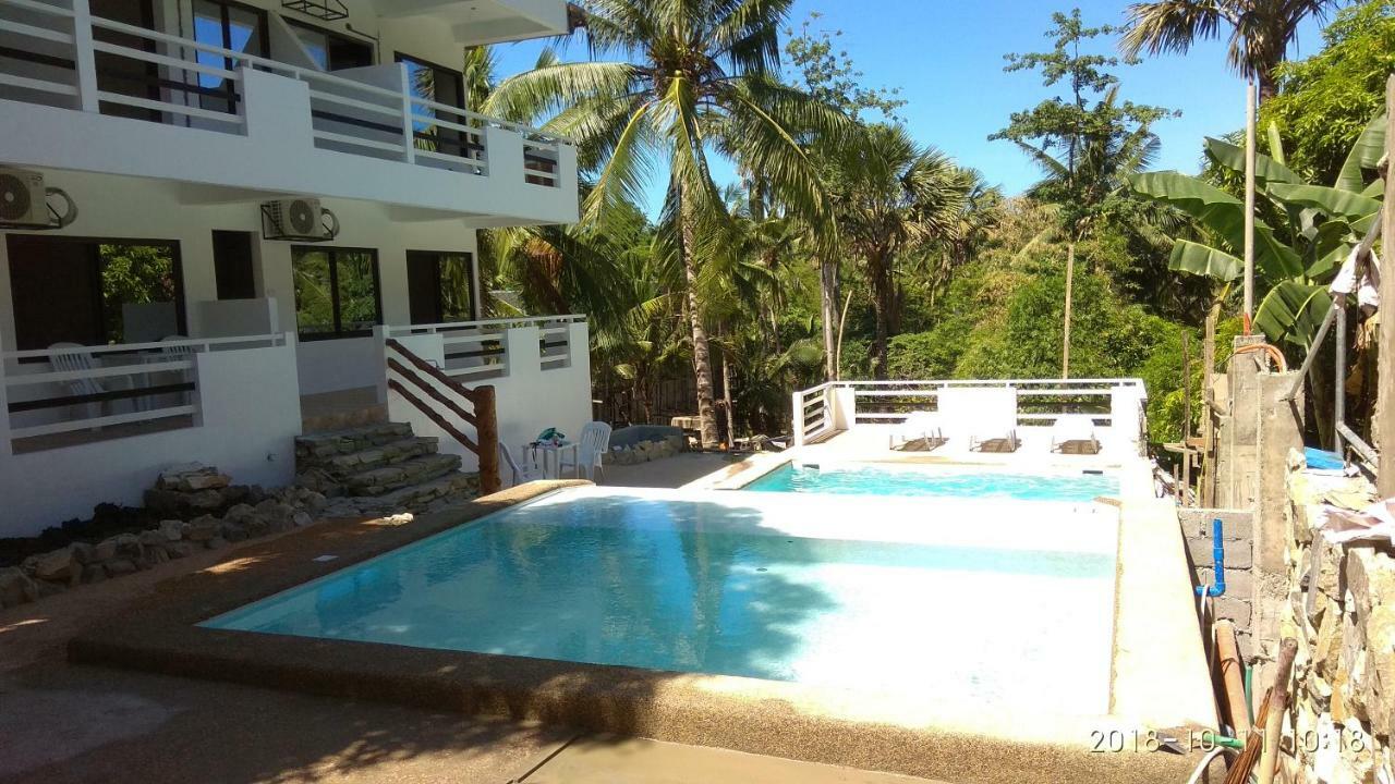 Jalyn'S Resort Sabang Puerto Galera Exterior foto